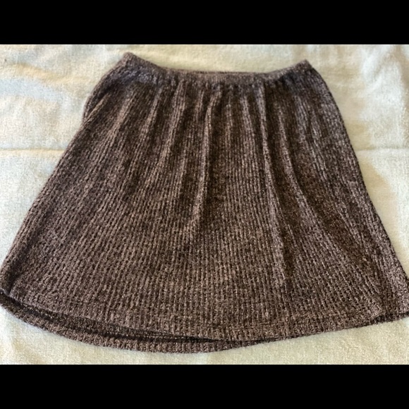 🍒SOLD🍒 Matching Gray Skirt Set✨ - Picture 6 of 6